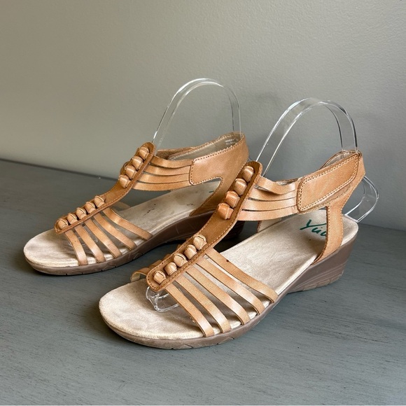 Yuu Handey Strappy Wedge Gladiator Tan Neutral Ankle Strap Sandals 7 Wide Boho - Picture 1 of 16